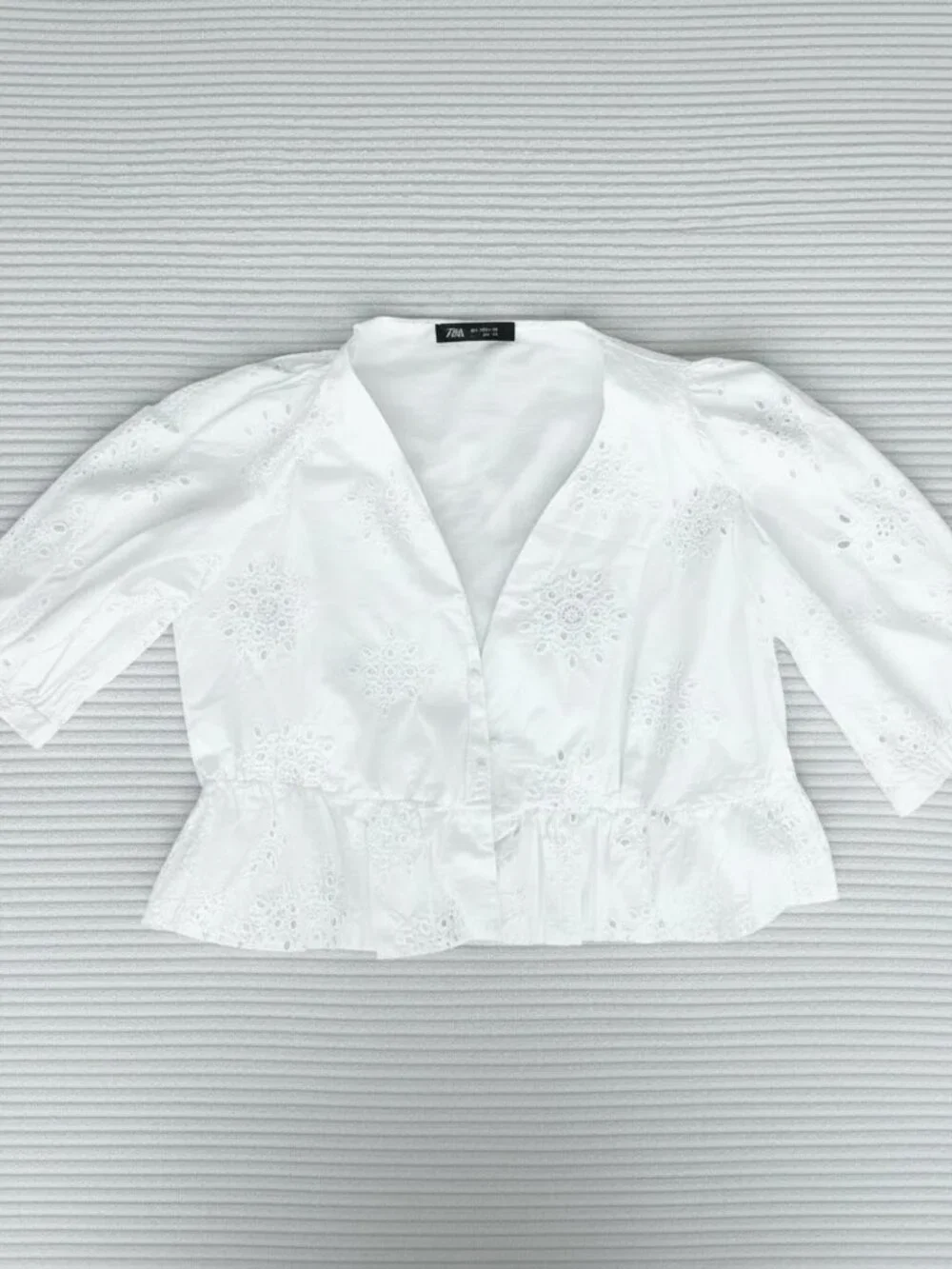 ZARA White Eyelet Embroidered Blouse 🤍✨